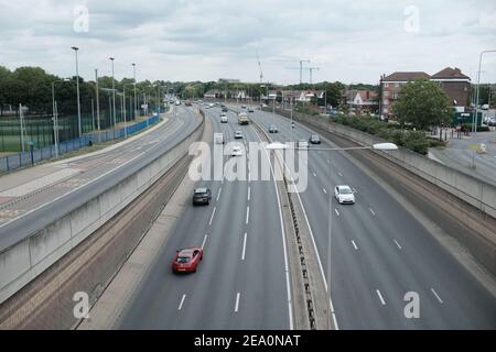 LONDRES - 24 JUILLET 2020: Vue aérienne de Newham Way / A13 route principale vers Londres depuis l'est. Banque D'Images