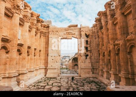 Vue intérieure du temple de Bacchus, partie des ruines de l'ancien complexe romain du temple à Baalbek, Liban Banque D'Images