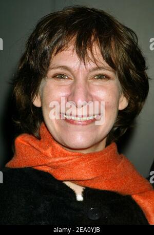 NEW YORK, NY- 4 MARS : Amanda Plummer assiste à la soirée d'ouverture du King Lear qui s'est tenue au Avery Fisher Hall, le 4 mars 2004, à New York. Crédit : Joseph Marzullo/MediaPunch Banque D'Images