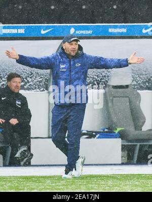 Berlin, Allemagne. 05 février 2021. PAL DARDAI, Hertha headcoach, team Manager, geste in the match HERTHA BSC BERLIN - FC BAYERN MUENCHEN 0-1 1.Ligue allemande de football le 5 février 2021 à Berlin, Allemagne saison 2020/2021, match jour 20, 1.Bundesliga, FCB, München, 20.Spieltag © Peter Schatz / Alamy Live News - LE RÈGLEMENT DFL INTERDIT TOUTE UTILISATION DE PHOTOGRAPHIES comme SÉQUENCES D'IMAGES et/ou QUASI-VIDÉO - Credit: Peter Schatz/Alamy Live News Banque D'Images