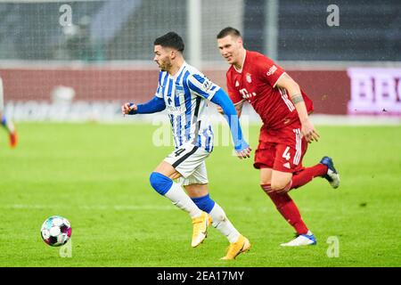 Berlin, Allemagne. 05 février 2021. Nemanja RADONJIC, Hertha 24 concourt pour le ballon, s'attaquer, duel, header, zweikampf, action, lutte contre Niklas SUELE, SÜLE, FCB 4 dans le match HERTHA BSC BERLIN - FC BAYERN MUENCHEN 0-1 1.Ligue allemande de football le 5 février 2021 à Berlin, Allemagne saison 2020/2021, jour 20, BUNDESLIGA, FCB München 1.1. 20.Spieltag © Peter Schatz / Alamy Live News - LE RÈGLEMENT DFL INTERDIT TOUTE UTILISATION DE PHOTOGRAPHIES comme SÉQUENCES D'IMAGES et/ou QUASI-VIDÉO - Credit: Peter Schatz/Alamy Live News Banque D'Images