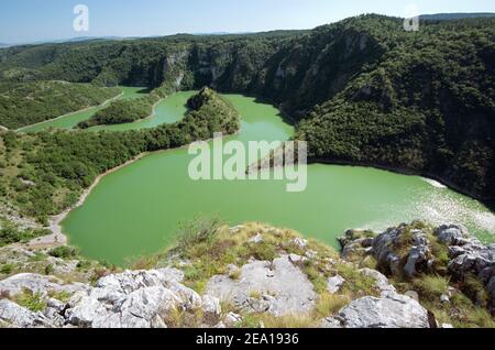 Canyon Uvac River Special nature Reserve, Serbie Banque D'Images