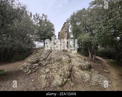 Sant' Antonio al Mesco ruines d'un couvent d'église: Les moines ont été chargés de signaler à Monterosso approche des navires de pirate Banque D'Images