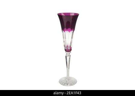 verre à vin violet vide isolé Banque D'Images