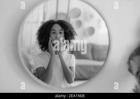 Soins de la peau, garder les jeunes et la beauté, soins spa à la maison Banque D'Images