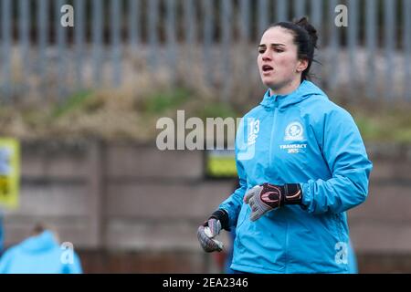 Alex Brooks (#13 Blackburn Rovers) Se réchauffe avant le match de championnat FA pour femmes entre Blackburn Rovers et Crystal Palace au Bamber Bridge FC in Preston Banque D'Images