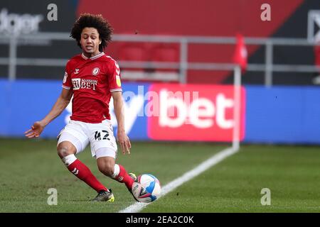 Bristol, Royaume-Uni. 06e février 2021. Han-Noah Massengo de la ville de Bristol en action. EFL Skybet Championship Match, Bristol City et Cardiff City au stade Ashton Gate à Bristol, Avon, le samedi 6 février 2021. Cette image ne peut être utilisée qu'à des fins éditoriales. Utilisation éditoriale uniquement, licence requise pour une utilisation commerciale. Aucune utilisation dans les Paris, les jeux ou les publications d'un seul club/ligue/joueur. photo par Andrew Orchard/Alay Live News Banque D'Images