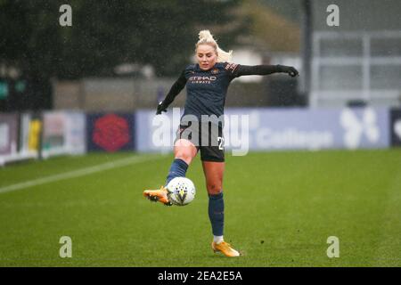 Borehamwood, Royaume-Uni. 07e février 2021. Alex Greenwood (#27 Manchester City) contrôle le ballon (action) pendant le match de Super League féminin FA entre Arsenal et Manchester City à Meadow Park à Borehamwood. Crédit: SPP Sport presse photo. /Alamy Live News Banque D'Images