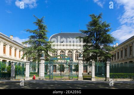 Lumiere Université Lyon 2 dans la ville française Lyon France. Le bâtiment de l'université est à l'extérieur en été. LYON-FRANCE : 13 JUILLET 2016. Banque D'Images