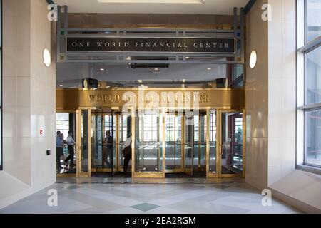 Un centre financier mondial à New York City USA.entrée à l'édifice du centre financier mondial. NEW YORK - ETATS-UNIS : OCTOBRE 15 2013 Banque D'Images