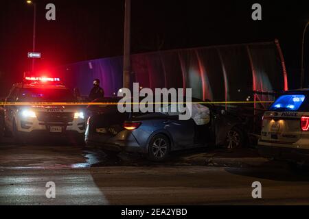 Bronx, États-Unis. 06e février 2021. La police enquête toujours sur un différend qui a laissé un homme de 22 ans tué par balle dans la section de Pelham Bay du Bronx la nuit dernière. (Photo de Steve Sanchez/Pacific Press) Credit: Pacific Press Media production Corp./Alay Live News Banque D'Images