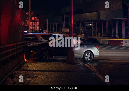 Bronx, États-Unis. 06e février 2021. La police enquête toujours sur un différend qui a laissé un homme de 22 ans tué par balle dans la section de Pelham Bay du Bronx la nuit dernière. (Photo de Steve Sanchez/Pacific Press) Credit: Pacific Press Media production Corp./Alay Live News Banque D'Images