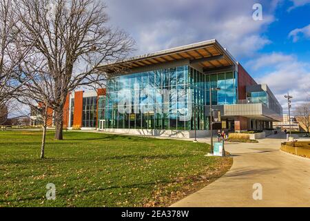 ROCHESTER, MICHIGAN, États-Unis - 11 NOVEMBRE : Oakland Center le 11 novembre 2020 à l'université d'Oakland à Rochester, Michigan. Banque D'Images