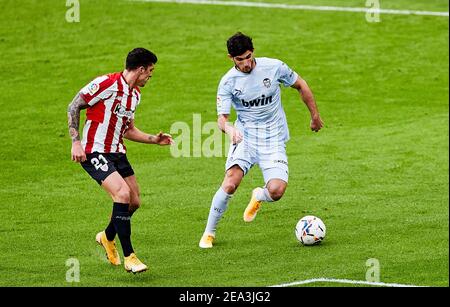 Goncalo Guedes de Valencia CF et Ander CAPA du Athletic Club pendant le championnat d'Espagne la Ligue football match entre Athletic Club et Valencia CF le 7 février 2021 au stade San Mames à Bilbao, Espagne - photo Inigo Larreina/Espagne DPPI/DPPI/LiveMedia/Sipa USA crédit: SIPA USA/Alay Live News Banque D'Images