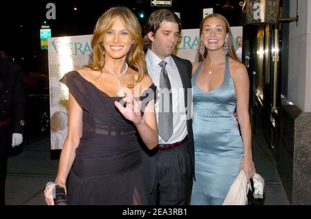 Melania Trump, Donald Trump, Jr. Et sa fiancée Vanessa Haydon arrivent à l'inauguration organisée par M. Trump de « Veranda Penthouse », qui présente des designers, à Trump Park Avenue à New York City, NY, États-Unis, le 12 avril 2005. Photo de Slaven Vlasic/ABACA. Banque D'Images