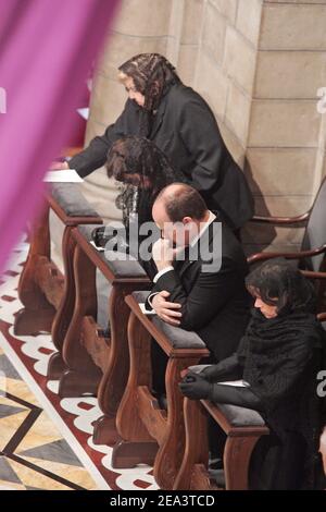 La princesse Antoinette de Monaco, le prince Caroline, le prince Albert et la princesse Stéphanie pendant les funérailles du prince Rainier III de Monaco à la cathédrale Saint-Nicolas de Monaco, le 15 avril 2005. Photo par PISCINE/ABACA Banque D'Images