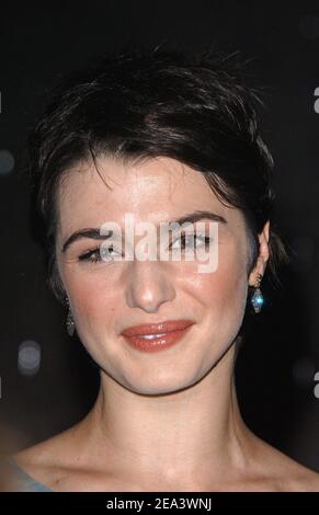 Rachel Weisz arrive au Festival du film de Tribeca 2005 Vanity Fair Party qui s'est tenu au palais de justice suprême de l'État de New York, le mercredi 20 avril 2005. Photo de Nicolas Khayat/ABACA Banque D'Images