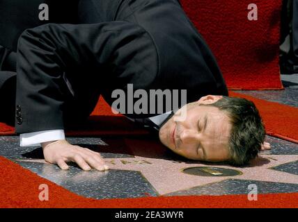 Ryan Seacrest est récompensé par la 2 2 82e étoile du Hollywood Walk of Fame en face du Kodak Theatre. Los Angeles, le 20 avril 2005. Photo de Lionel Hahn/ABACA. Banque D'Images