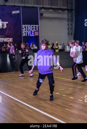 Championnat de danse Street style Challenge. Solo Pro Juniors garçons. Banque D'Images