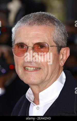 Le réalisateur français Claude Lelouch arrive pour la projection du film 'cache' réalisé par Michael Haneke dans le cadre du 58e Festival International du film de Cannes, à Cannes, dans le sud de la France, le 14 mai 2005. Photo de Hahn-Nebinger-Klein/ABACA Banque D'Images