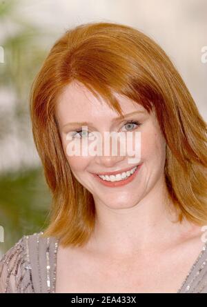 L'actrice AMÉRICAINE Bryce Dallas pose au cours d'une séance photo pour le réalisateur danois Lars Von Trèves, le film « Wanderlay », dans le cadre du 58e Festival international du film de Cannes, à Cannes, dans le sud de la france, le 16 mai 2005. Photo de Hahn-Nebinger-Klein/ABACA Banque D'Images