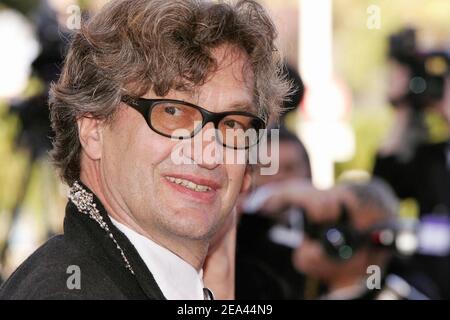 Le 19 mai 2005, 'Director Wim Wenders participe à la projection de son dernier film 'Don't Come Knocking' au 58e Festival international du film de Cannes. Photo de Hahn-Nebinger-Klein/ABACA' Banque D'Images