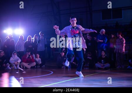 Championnat de danse Street style Challenge. Batailles parmi les danseurs professionnels. Banque D'Images