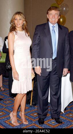 'Donald Trump et sa femme Melania Knauss lors du déjeuner des Pères de l'année 2005, qui s'est tenu à l'hôtel Marriott Marquis de New York, le mardi 14 juin 2005. Photo de Nicolas Khayat/ABACA.' Banque D'Images