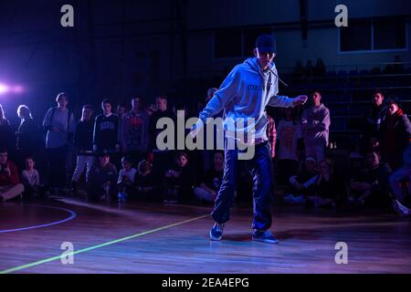 Championnat de danse Street style Challenge. Batailles parmi les danseurs professionnels. Banque D'Images