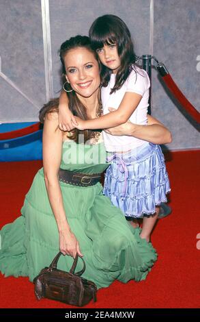 « Kelly Preston assiste à la première mondiale de Walt Disney Pictures « « Sky High » au théâtre El Capitan à Hollywood. Los Angeles, le 24 juillet 2005. Photo de Lionel Hahn/ABACAPRESS.COM' Banque D'Images