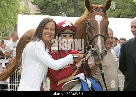 L'ancienne Miss France 1987 Nathalie Marquay participe, en tant que marraine de l'association 'Ti'Toine', à une course de chevaux à la course de chevaux Clairefontaine à Deauville, France, le 26 août 2005. Photo par ABACAPRESS/COM Banque D'Images