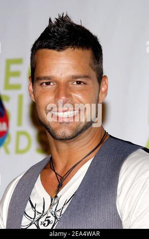 Ricky Martin pose dans la salle de presse aux MTV Video Music Awards 2005 qui se tiennent à l'American Airlines Arena dans le centre-ville de Miami, FL, USA, le dimanche 28 août 2005. Photo de Nicolas Khayat/ABACAPRESS.COM Banque D'Images