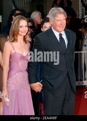 Calista Flockhart et Harrison Ford assistent à la projection de 'fragile' au 62e Festival du film de Mostra Venise. Venise, Italie, 2 septembre 2005. Photo de Lionel Hahn/ABACAPRESS.COM Banque D'Images