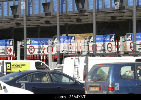 Une station de péage sur le réseau de l'autoroute du Sud de la France ASF (autoroute du Sud de la France) à salon de Provence, dans le sud de la France, le 31 août 2005. Lundi a été le dernier jour pour les soumissionnaires intéressés par l'achat de l'une des trois compagnies de péage publiques françaises, une vente dénoncée par certains politiciens qui soutiennent le gouvernement vend une partie de la France, peut-être à des étrangers. Photo de Gerald Holubowicz/ABACAPRESS.COM Banque D'Images