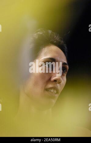 Bouchra Ghezielle de France participe sur les 1500 mètres féminins lors de la troisième finale mondiale de l'IAAF, à Monaco, le 09 septembre 2005. Photo de Nicolas Gouhier/CAMELEON/ABACAPRESS.COM Banque D'Images