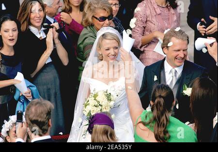 Mariage de Delphine Arnault et Alessandro Gancia à Bazas, dans le sud-ouest de la France, le 17 septembre 2005. Son père Bernard Arnault, C.E.O de LVMH Empire et sa femme Helene Mercier Arnault assistent au mariage. Photo par ABACAPRESS.COM Banque D'Images