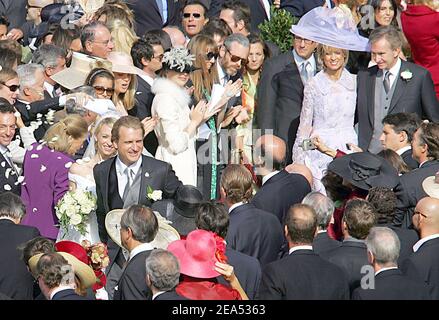 Mariage de Delphine Arnault et Alessandro Gancia à Bazas, dans le sud-ouest de la France, le 17 septembre 2005. Son père Bernard Arnault, C.E.O de LVMH Empire et sa femme Helene Mercier Arnault assistent au mariage. Photo par ABACAPRESS.COM Banque D'Images