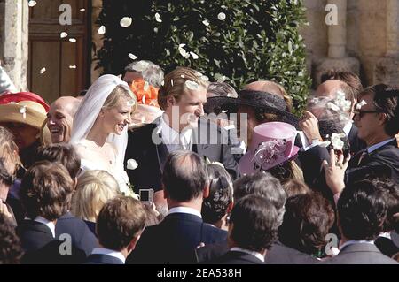 Mariage de Delphine Arnault et Alessandro Gancia à Bazas, dans le sud-ouest de la France, le 17 septembre 2005. Son père Bernard Arnault, C.E.O de LVMH Empire et sa femme Helene Mercier Arnault assistent au mariage. Photo par ABACAPRESS.COM Banque D'Images