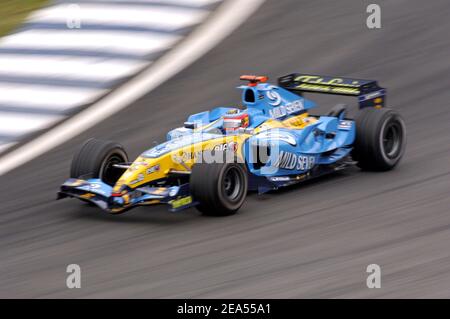 Fernando Alonso, pilote de Formule 1 espagnol de 24 ans, de Renault Team, a été couronné à Interlagos, au Brésil, le plus jeune champion du monde moins de 6 ans il a assisté à sa première course de Formule 1 le 25 septembre 2005. Photo de Gromik/Nebinger/ABACAPRESS.COM Banque D'Images