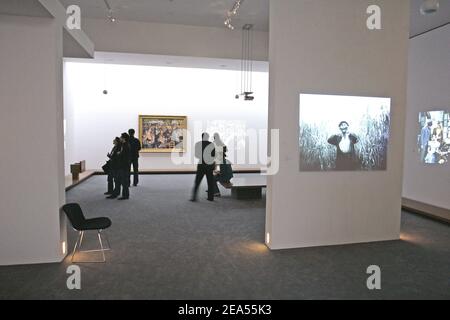 L'exposition Renoir/Renoir, qui a eu lieu dans la nouvelle Cinémathèque française à Paris, France, le 27 septembre 2005, présente un parrall entre les œuvres du peintre Pierre-Auguste Renoir et son fils réalisateur Jean Renoir. Photo de Laurent Zabulon/ABACAPRESS.COM Banque D'Images
