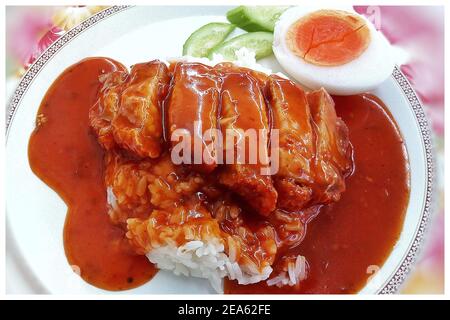 La cuisine thaïlandaise est très délicieuse, j'aime prendre un en-cas le soir Banque D'Images