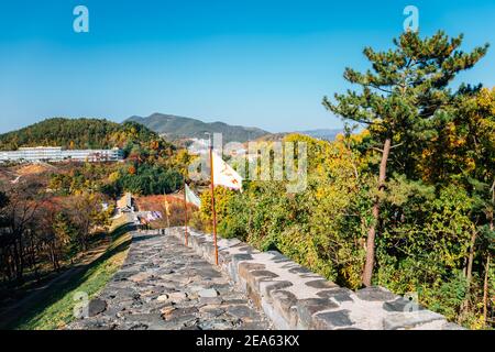 Forteresse de Miryang Eupseong à l'automne à Miryang, en Corée Banque D'Images