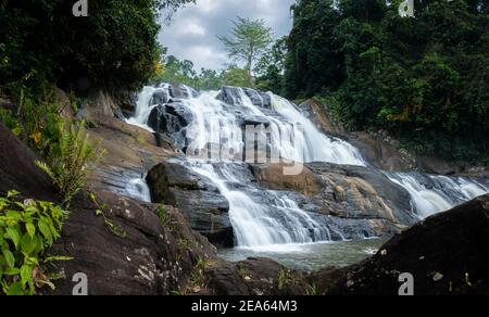 Hathmale Ella belle cascade grand angle photographie de gros plan Banque D'Images