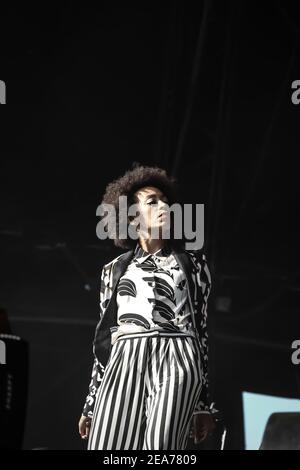 Solange, la sœur de Beyonce, se présente sur scène au 2013 Field Day Festival à Victoria Park à Londres Banque D'Images