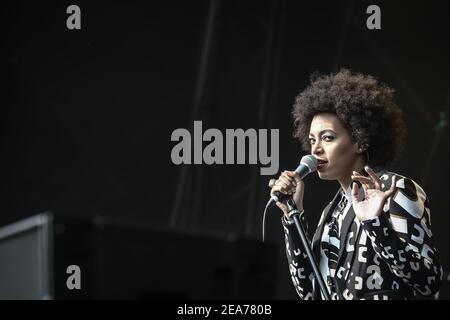 Solange, la sœur de Beyonce, se présente sur scène au 2013 Field Day Festival à Victoria Park à Londres Banque D'Images