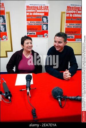 © Mousse/ABACA. 55726-4. Paris-France, 6 Fevrier 2004. Arlette Laguiller et Olivier Besancenot lors du progrès de la campagne de la liste commune LO/LCR pour les rgionales en Ile-de-France a la Mutualite. Banque D'Images