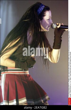 © Tim Mosenfelder/ABACA. 56048-2. San Jose-CA-USA, février 13 2004. Amy Lee, d'Evanescence, a participé à l'événement World domination Tour 2004 organisé par les groupes au San Jose State Event Center. Banque D'Images