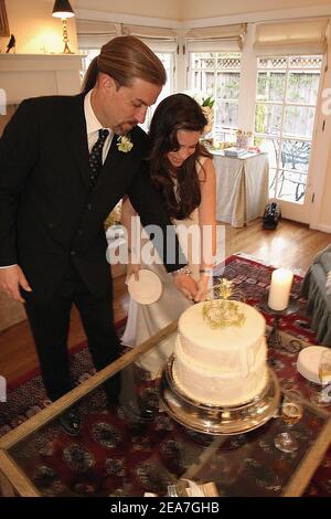 © Jadran Lazic/ABACA. 56099-65. Montecito-CA-États-Unis. 14 février 2004. Holly Marie peignes wed David Donoho à la Saint Valentin à Montecito-CA. Banque D'Images