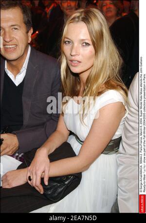 © Serge Arnal/ABACA. 56844-2. Paris-France, le 6 mars 2004. Super modèle Kate Moss participe au salon de la mode prêt-à-porter John Galliano dans le cadre de la présentation des collections automne-hiver 2004/2005 à Paris. Banque D'Images