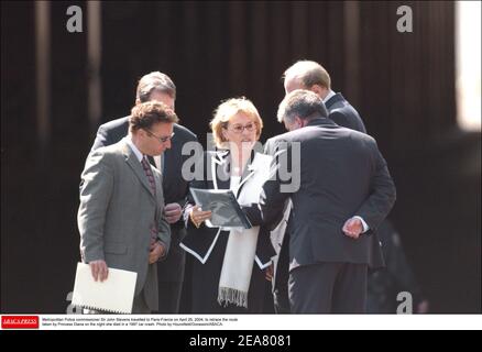 le commissaire de police métropolitaine Sir John Stevens s'est rendu à Paris-France le 26 avril 2004 pour retracer l'itinéraire emprunté par la princesse Diana la nuit où elle est décédée dans un accident de voiture de 1997. Photo de Hounsfield/Gorassini/ABACA. Banque D'Images